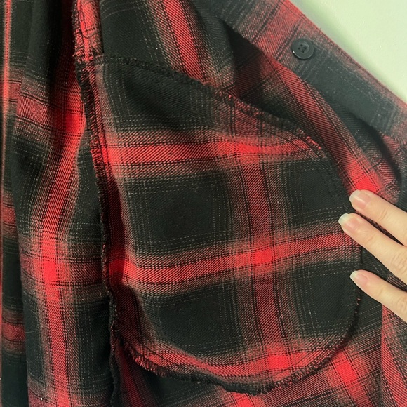 Women’s Oversized Red Plaid Flannel Shirt with pockets (Size L, Brand: B) - Picture 6 of 6